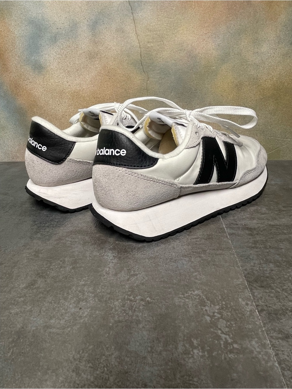 New Balance 237 Women's Sneakers White/Grey/Black Size 8.5B - Picture 9 of 16